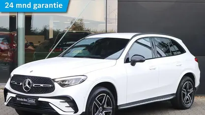 Wit Occasion 2022 Mercedes GLC300 AMG line SUV | € 56.555 (Eerlijke prijs)