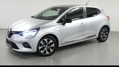 Grijs Gebruikt 2022 Renault Clio V Evolution Hatchback | € 13.245 (Eerlijke prijs)