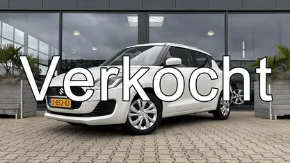 Wit Gebruikt 2023 Suzuki Swift Comfort Hatchback | € 16.900 (Eerlijke prijs)