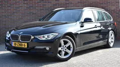 Zwart, metallic lak Gebruikt 2013 BMW 320 Executive Stationwagen | € 7.449 (Eerlijke prijs)