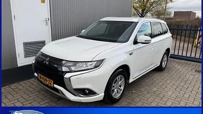 Wit Gebruikt 2020 Mitsubishi Outlander SUV | € 17.400 (Goede deal)