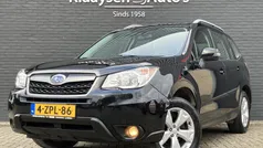 Zwart, metallic lak Gebruikt 2015 Subaru Forester SUV | € 17.950 (Eerlijke prijs)