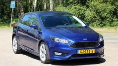 Blauw Gebruikt 2016 Ford Focus Titanium Hatchback | € 6.499 (Eerlijke prijs)