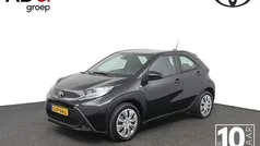 Gebruikt 2024 Toyota Aygo Play Hatchback | € 17.900 (Eerlijke prijs)