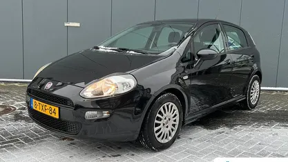 Zwart Occasion 2014 Fiat Punto Pop Hatchback | € 6.395 (Eerlijke prijs)