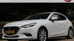 Wit Gebruikt 2017 Mazda 3 Hatchback | € 12.900 (Eerlijke prijs)