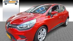 Rood Gebruikt 2017 Renault Clio IV Zen Hatchback | € 9.495 (Eerlijke prijs)