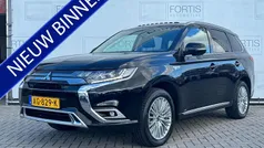 Zwart Gebruikt 2019 Mitsubishi Outlander P-HEV Intense+ SUV | € 23.900 (Eerlijke prijs)