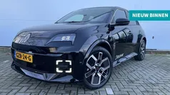 Zwart Gebruikt 2024 Renault R5 Iconic Hatchback | € 33.700 (Eerlijke prijs)