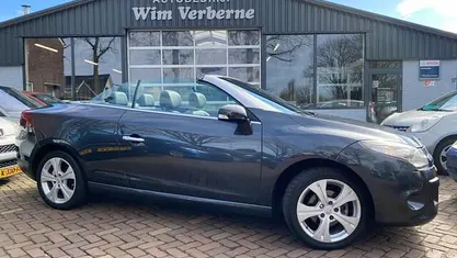 Grijs Gebruikt 2011 Renault Mégane Cabriolet Dynamique Cabriolet | € 5.950 (Eerlijke prijs)
