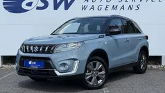 Blauw, metallic lak Gebruikt 2022 Suzuki Vitara Style SUV | € 24.950 (Eerlijke prijs)