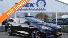 Zwart Gebruikt 2021 Ford Focus ST-Line Stationwagen | € 23.840 (Eerlijke prijs)