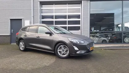 Grijs Occasion 2019 Ford Focus Business Edition Stationwagen | € 10.999 (Eerlijke prijs)