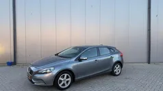 Grijs Gebruikt 2014 Volvo V40 Momentum Stationwagen | € 4.950 (Eerlijke prijs)