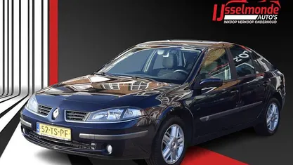 Blauw Occasion 2007 Renault Laguna III Hatchback | € 2.940 (Goede deal)