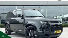 Santorini black (donker zwart metallic)zwart Nieuw 2025 Land Rover Defender HSE Dynamic SUV | € 114.672 (Eerlijke prijs)