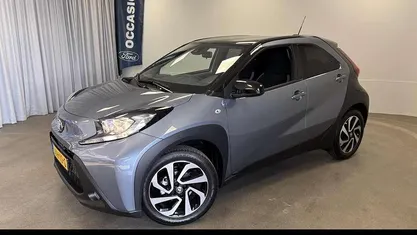 Grijs Gebruikt 2025 Toyota Aygo X Play SUV | € 19.345 (Eerlijke prijs)