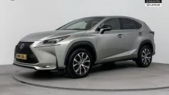 Grijs Gebruikt 2017 Lexus NX300h Luxury Line SUV | € 31.450 (Eerlijke prijs)