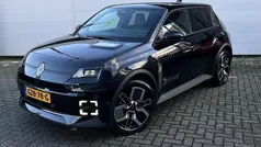 Zwart Gebruikt 2024 Renault R5 Komfort Hatchback | € 30.900 (Goede deal)