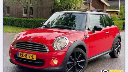 Rood Gebruikt 2012 Mini Cooper Hatchback | € 4.995 (Eerlijke prijs)