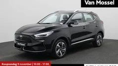 Zwart Gebruikt 2023 MG ZS Comfort Sedan | € 20.995 (Eerlijke prijs)