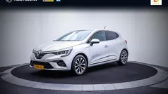 Gebruikt 2021 Renault Clio V Intens Hatchback | € 18.125 (Eerlijke prijs)