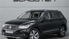 Zwart Gebruikt 2022 VW Tiguan Elegance SUV | € 32.900 (Goede deal)