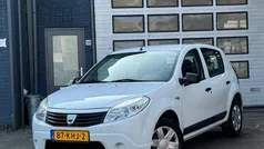 Wit Gebruikt 2009 Dacia Sandero Ambiance Hatchback | € 2.795 (Eerlijke prijs)