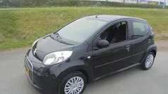 Zwart Gebruikt 2011 Citroën C1 SELECTION Hatchback | € 3.450 (Eerlijke prijs)