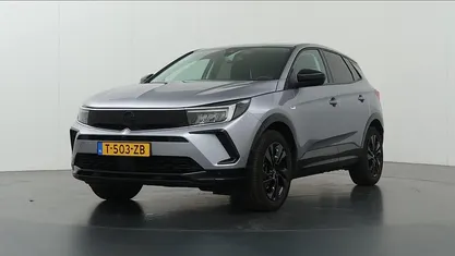 Grijs Gebruikt 2023 Opel Grandland X SUV | € 24.830 (Eerlijke prijs)