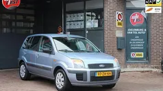 Grijs Gebruikt 2008 Ford Fusion Cool & Sound Edition MPV | € 3.750 (Eerlijke prijs)