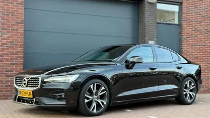 Occasion Volvo S60 R-Design 191 PK (140 kW) 2020 Zwart (metallic) Sedan