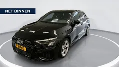 Zwart Gebruikt 2023 Audi A3 Sportback Design Hatchback | € 30.880 (Eerlijke prijs)