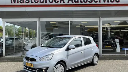 Occasion Mitsubishi Space Star 71 PK (52 kW) 2019 Grijs Hatchback