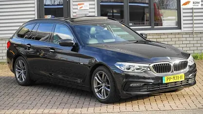 Occasion 2017 BMW 520 Sport Line Stationwagen | € 18.850 (Eerlijke prijs)