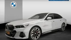 Grijs Gebruikt 2025 BMW 520 M Sport Sedan | € 79.900 (Eerlijke prijs)