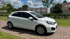 Wit Gebruikt 2014 Kia Rio Hatchback | € 6.750 (Eerlijke prijs)