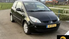 Zwart Gebruikt 2005 Mitsubishi Colt Hatchback | € 1.699 (Eerlijke prijs)