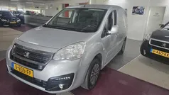 Grijs Gebruikt 2017 Peugeot Partner MPV | € 6.499 (Eerlijke prijs)