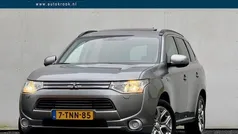 Grijs Gebruikt 2014 Mitsubishi Outlander Instyle SUV | € 11.900 (Eerlijke prijs)