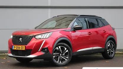 Rood Occasion 2020 Peugeot 2008 GT-line SUV | € 20.895 (Eerlijke prijs)