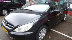 Zwart Gebruikt 2004 Peugeot 307 Stationwagen | € 997 (Eerlijke prijs)