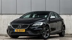 Zwart Gebruikt 2018 Volvo V40 R-Design Stationwagen | € 14.480 (Eerlijke prijs)