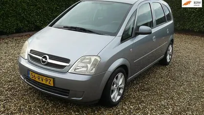 Grijs Gebruikt 2005 Opel Meriva Enjoy MPV | € 1.250 (Goede deal)