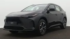 Zwart Gebruikt 2025 Toyota bZ4X Active SUV | € 36.945 (Super prijs)
