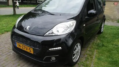 Occasion Peugeot 107 Active 68 PK (50 kW) 2013 Zwart Hatchback