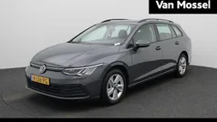 Grijs Gebruikt 2022 VW Golf VIII Life Stationwagen | € 19.445 (Eerlijke prijs)