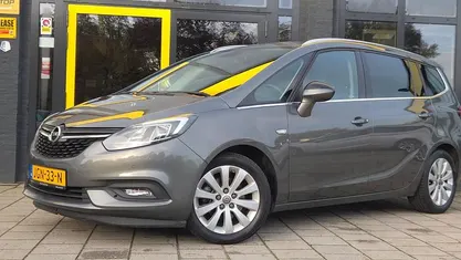 Grijs Gebruikt 2017 Opel Zafira Innovation MPV | € 17.450 (Eerlijke prijs)