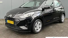 Zwart Gebruikt 2024 Hyundai i10 Comfort Hatchback | € 16.395 (Eerlijke prijs)