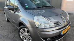 Grijs Gebruikt 2011 Renault Grand Modus Dynamique MPV | € 3.990 (Eerlijke prijs)